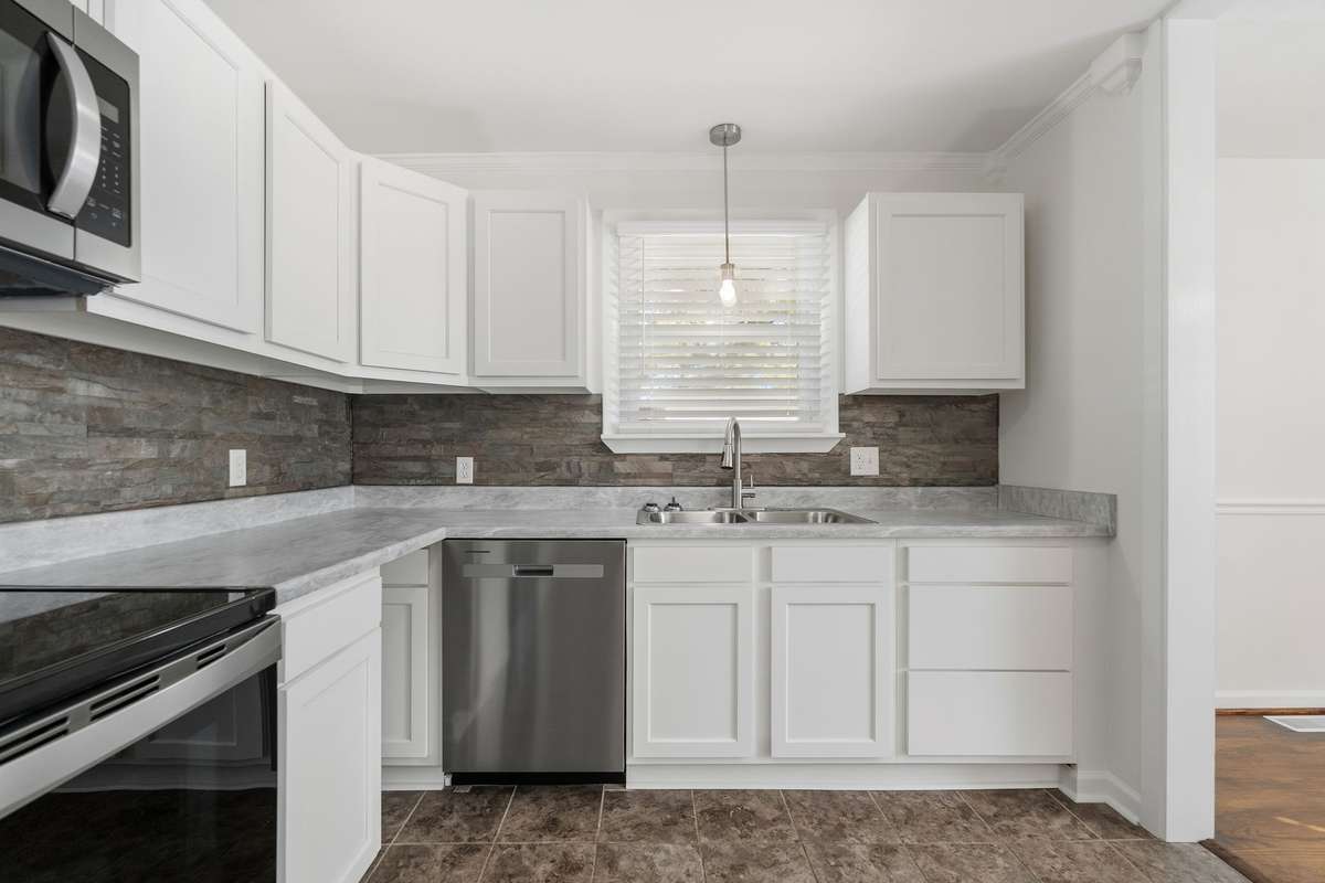 And the new backsplash ties in perfectly.