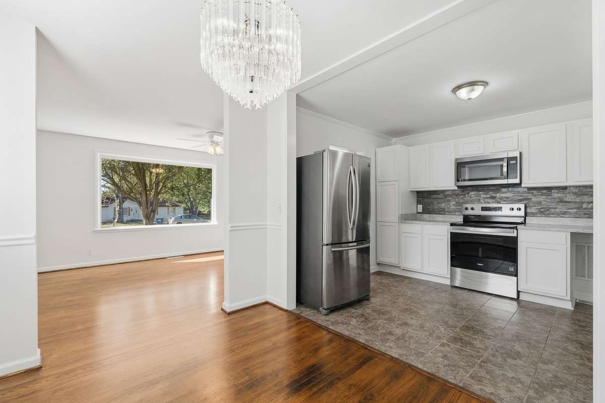 And that light fixture!  It adds so much character!