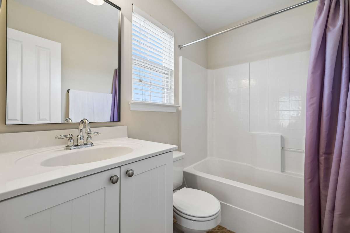Guest Bathroom - Combo Shower and Bathtub