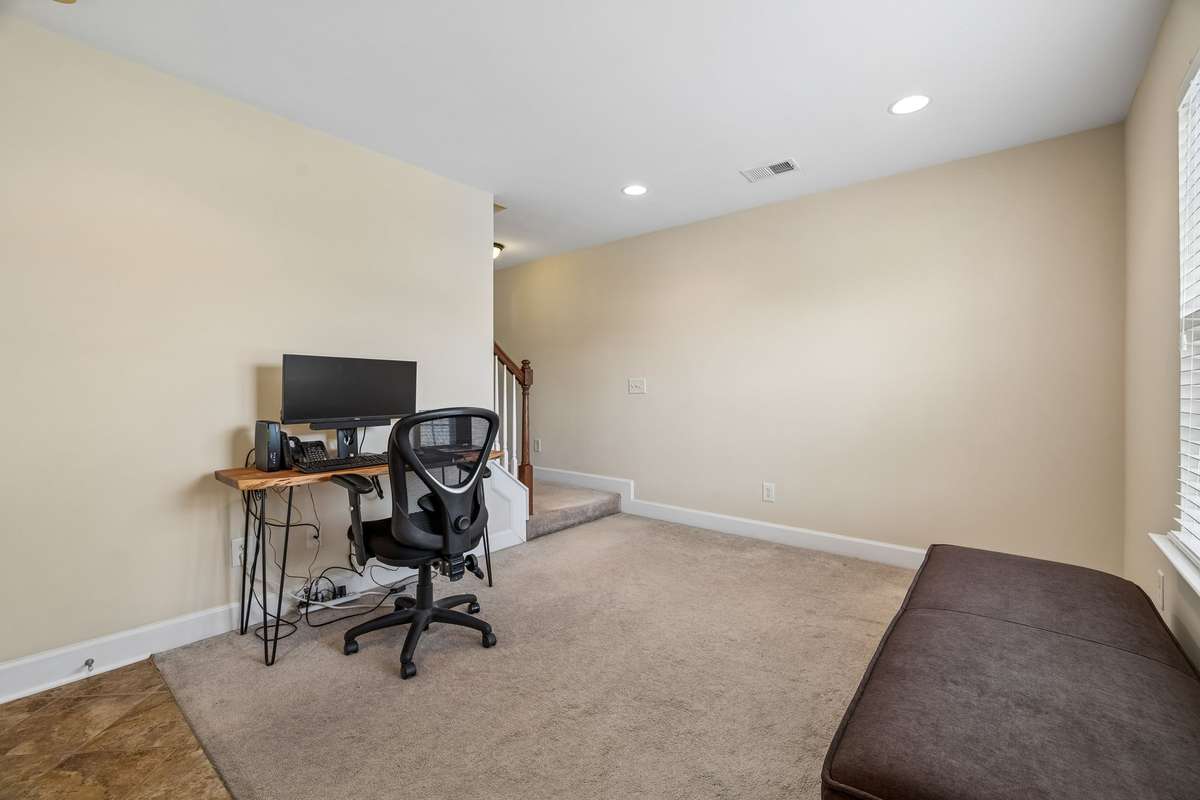 Bonus Room for Office or Gym Space!