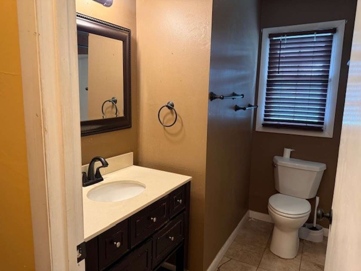 The main bathroom.