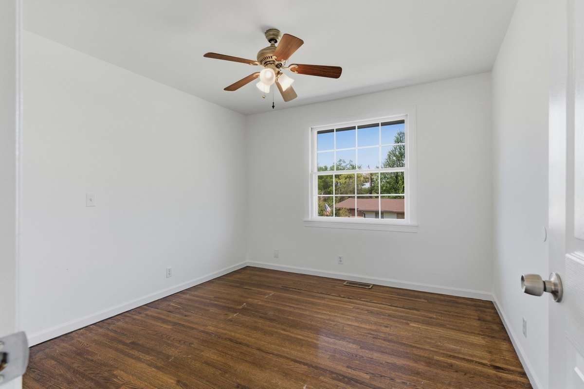 Third bedroom.
