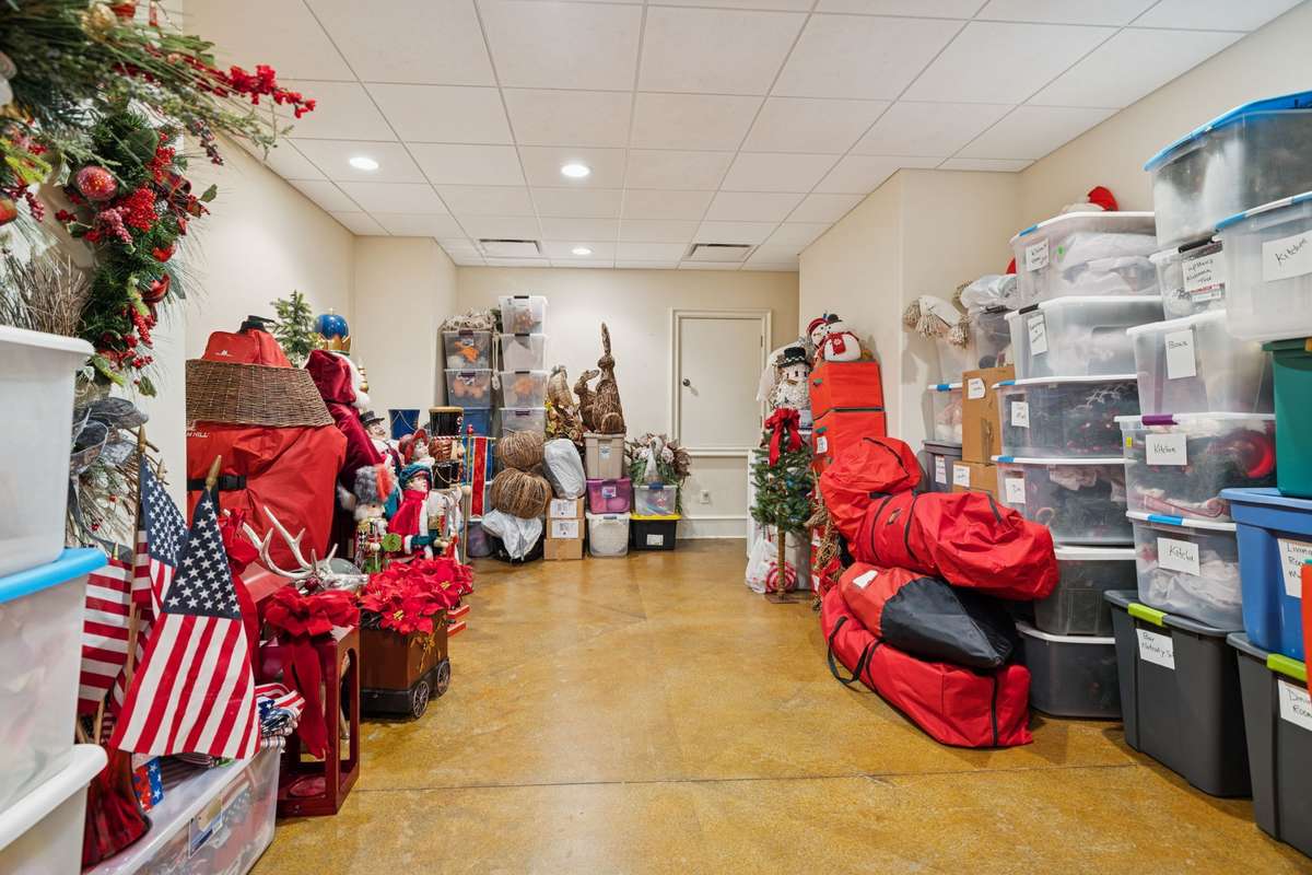 1 of 3 large storage rooms.