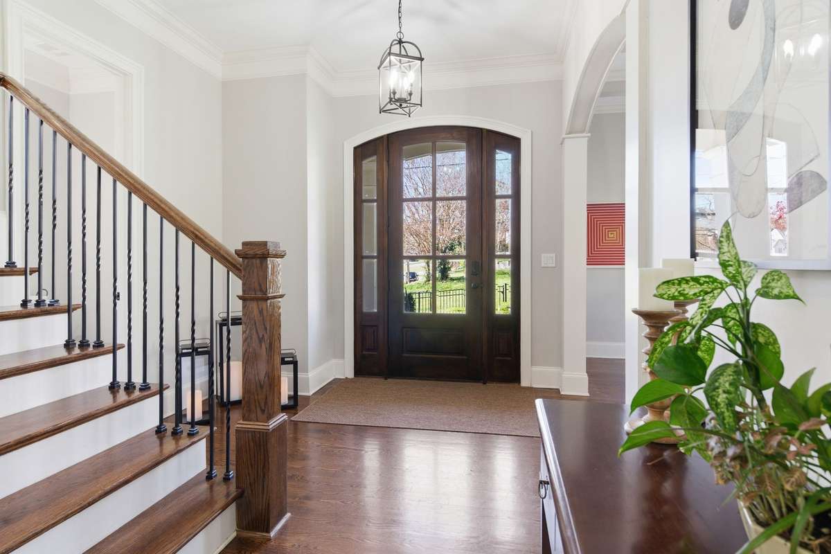 Open foyer greets you!