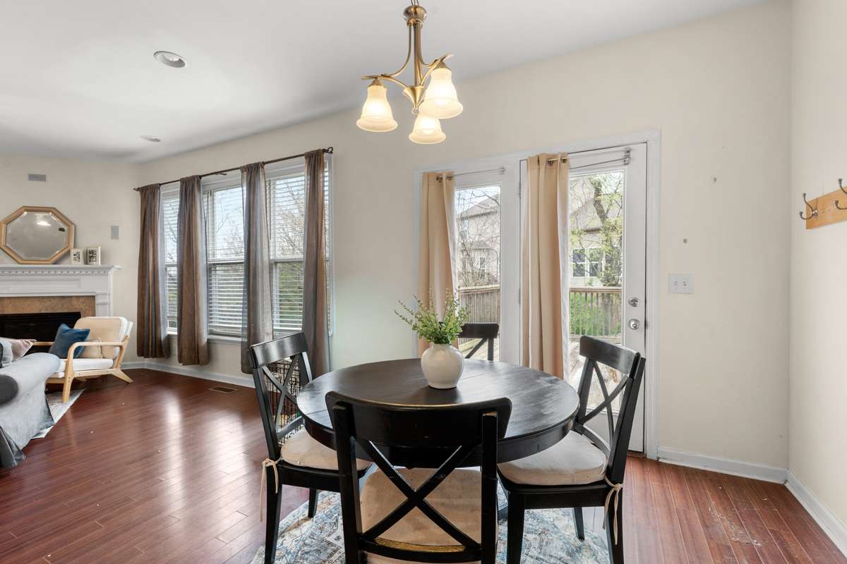Breakfast area.