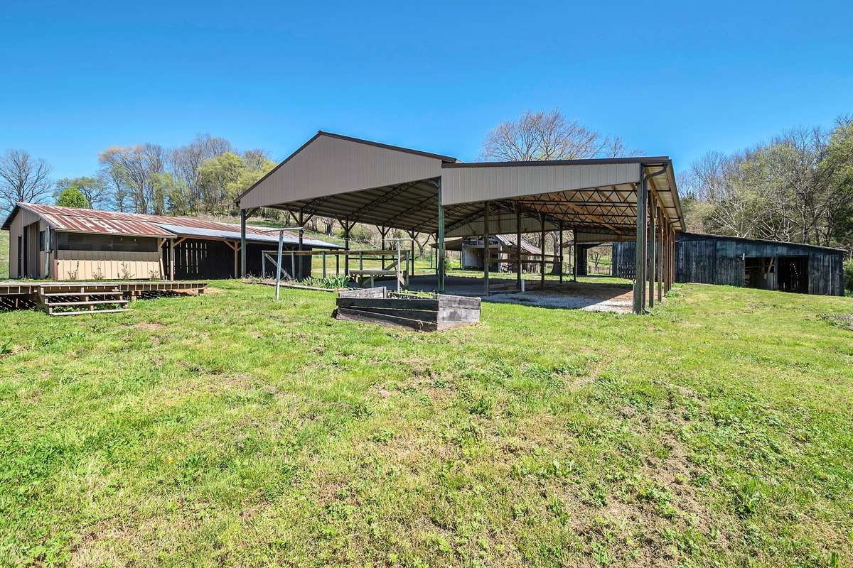 The first of several buildings on the property is the pole barn recently built by Summertown Metals.  It's a 40x60 with a 20x60 overhang.