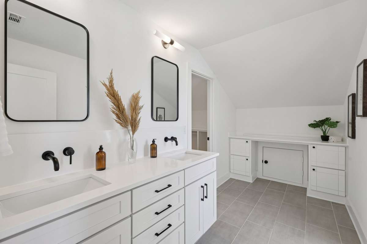Ensuite Primary Bath