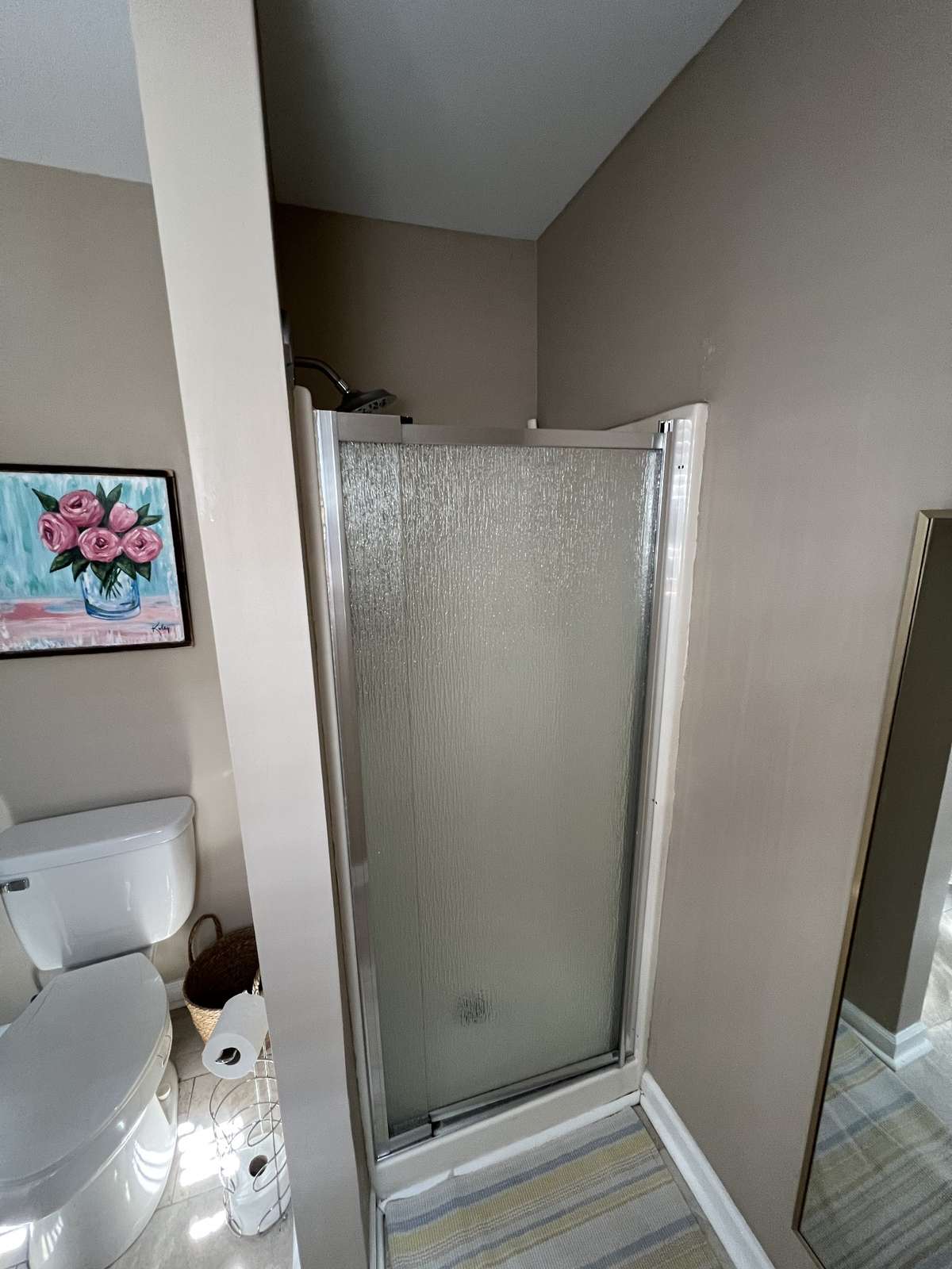 Main Floor bath 1