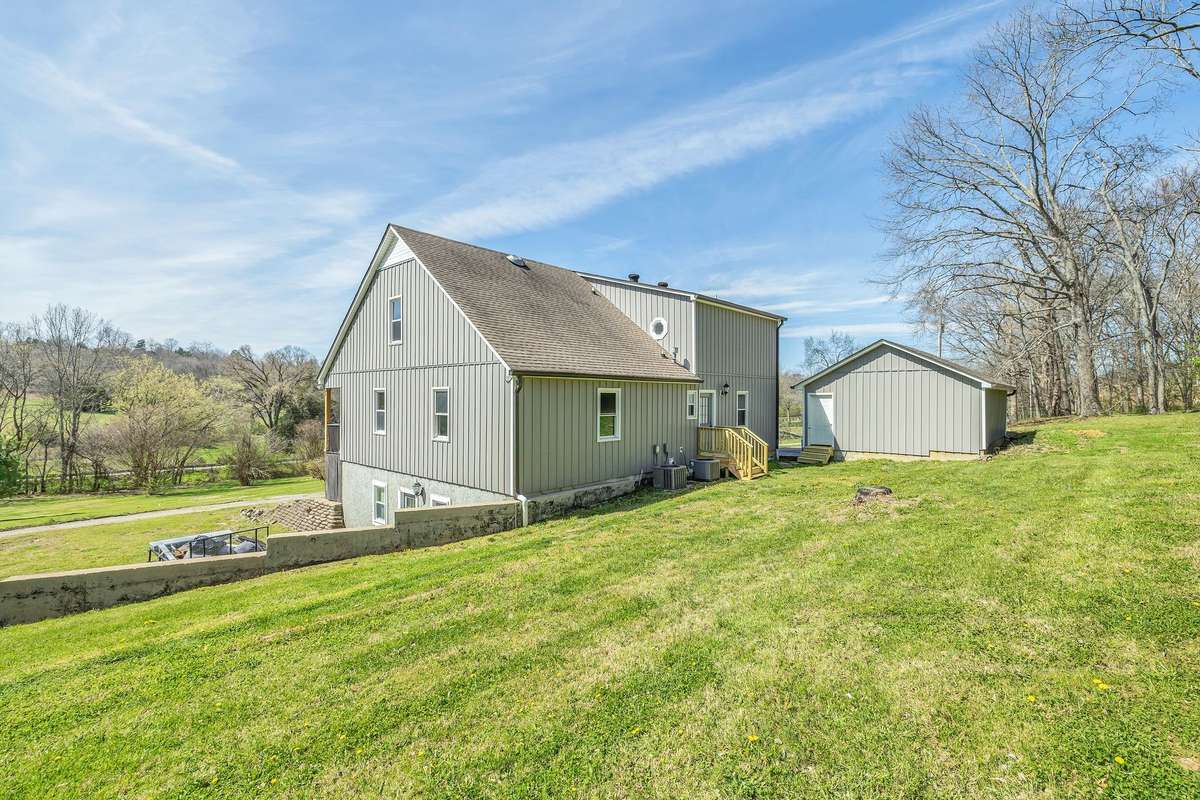 Beautiful home in wide open space!