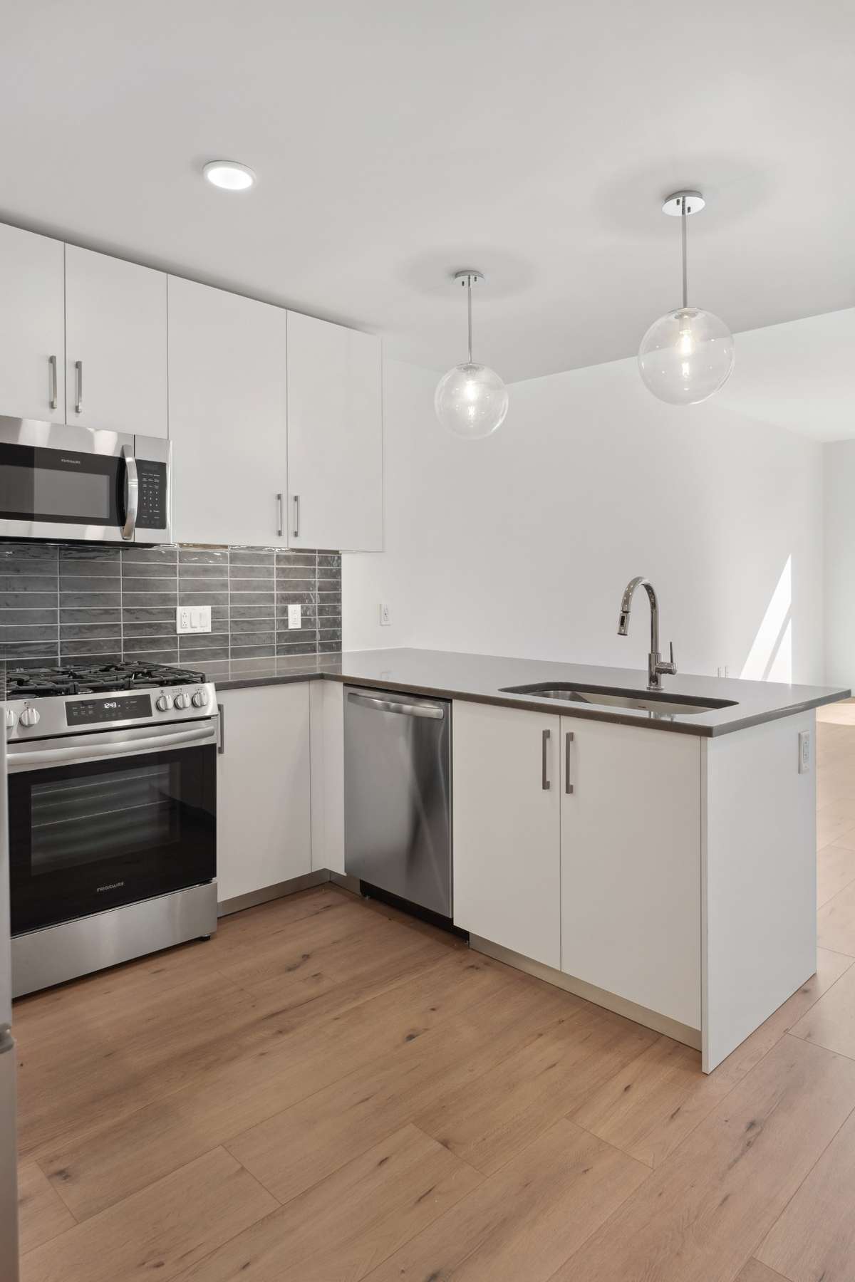 A7 Kitchen | Cool Finish Palette