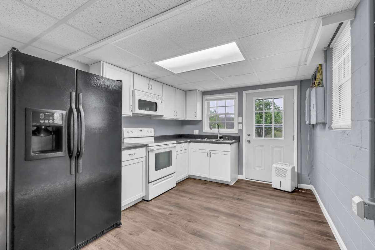 1440 Hickory Point Rd basement kitchenette