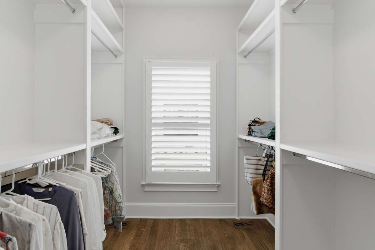 2 large walk-in closets in the primary suite.
