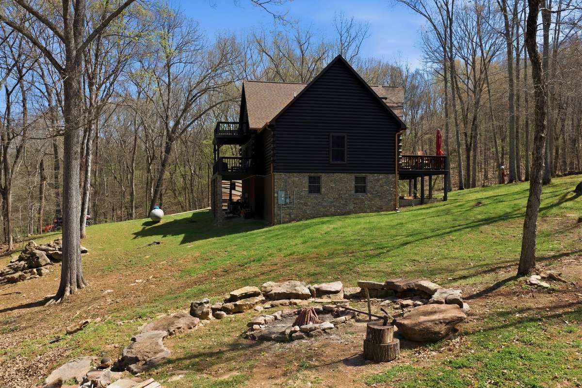 Rock firepit