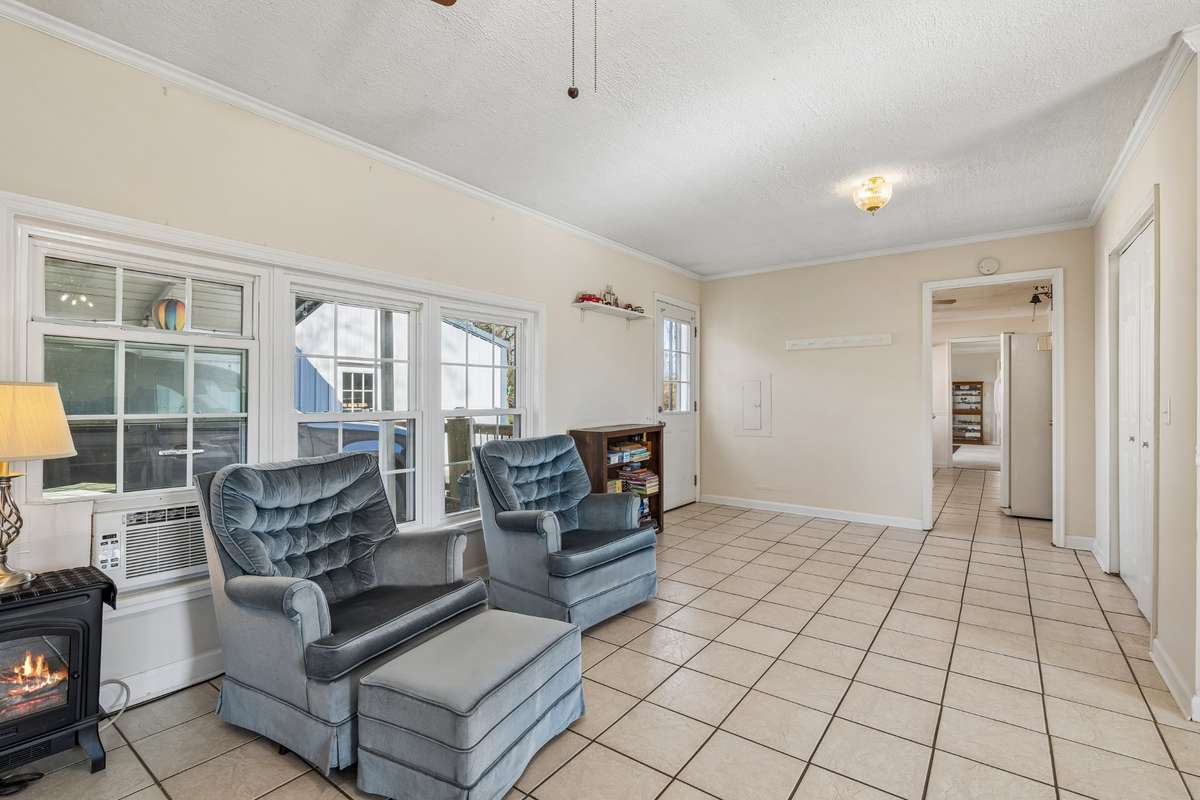 Looking toward the kitchen