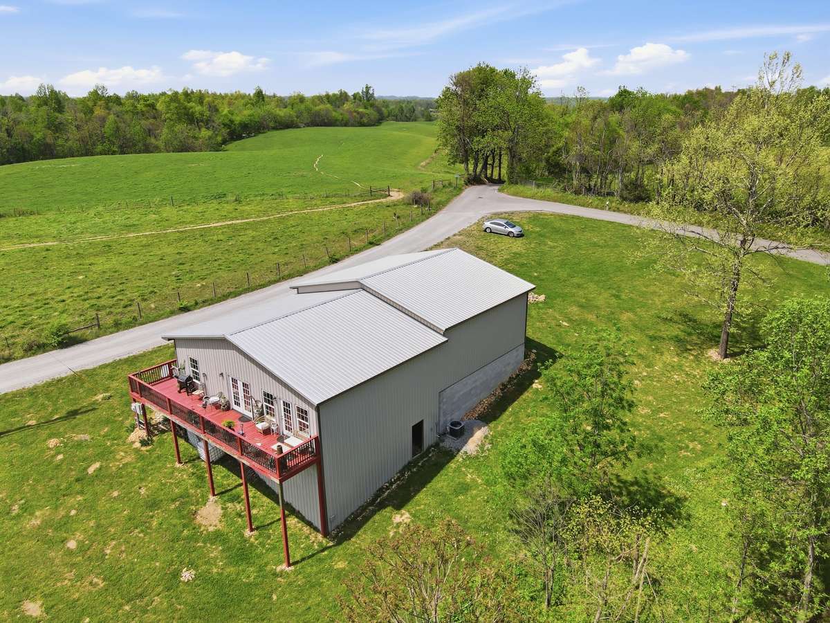 Rural setting but only 10 minutes to downtown Lynchburg and 20 minutes to Tullahoma and Shelbyville.