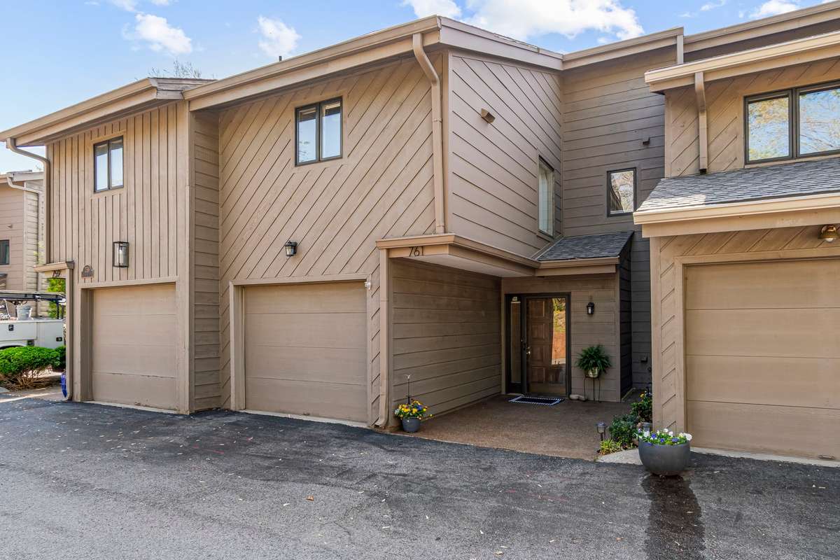 Welcome home to 761 Harpeth Trace Drive in Nashville.