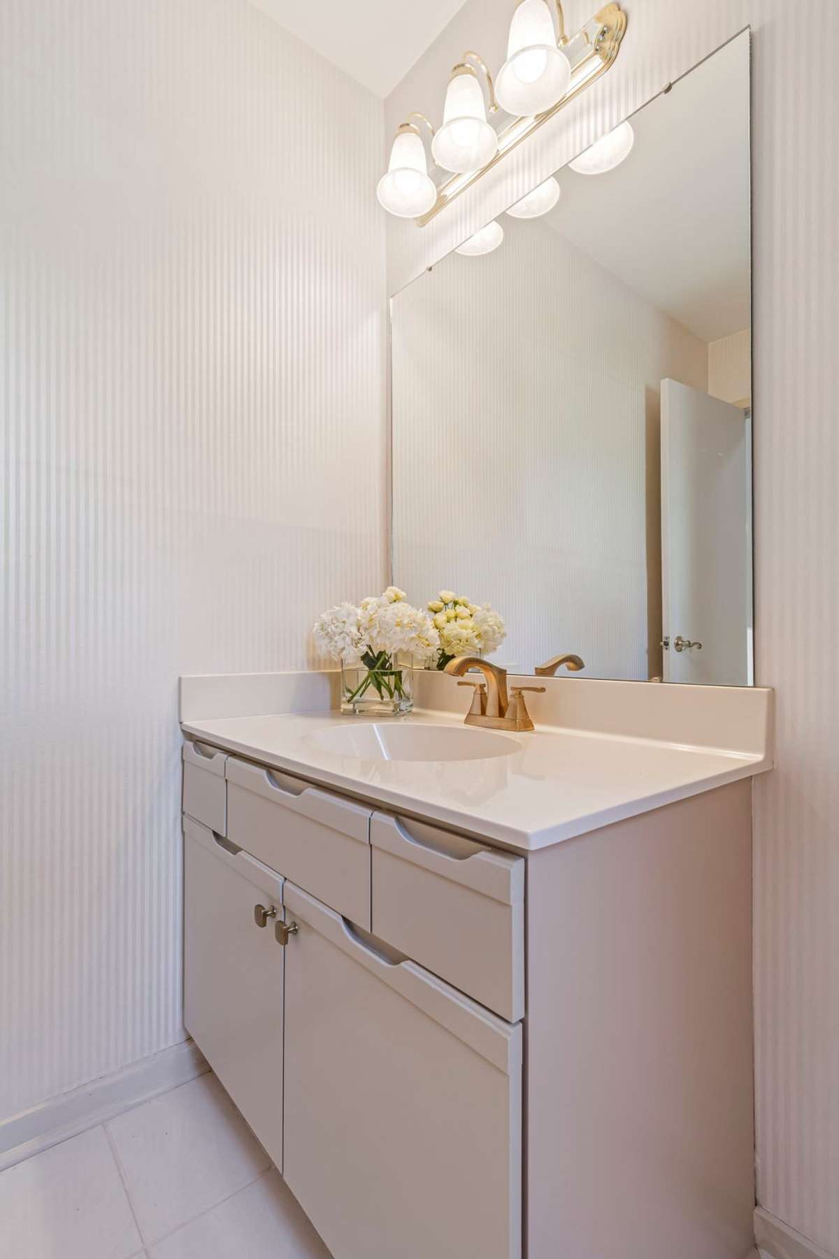 Powder Bath.