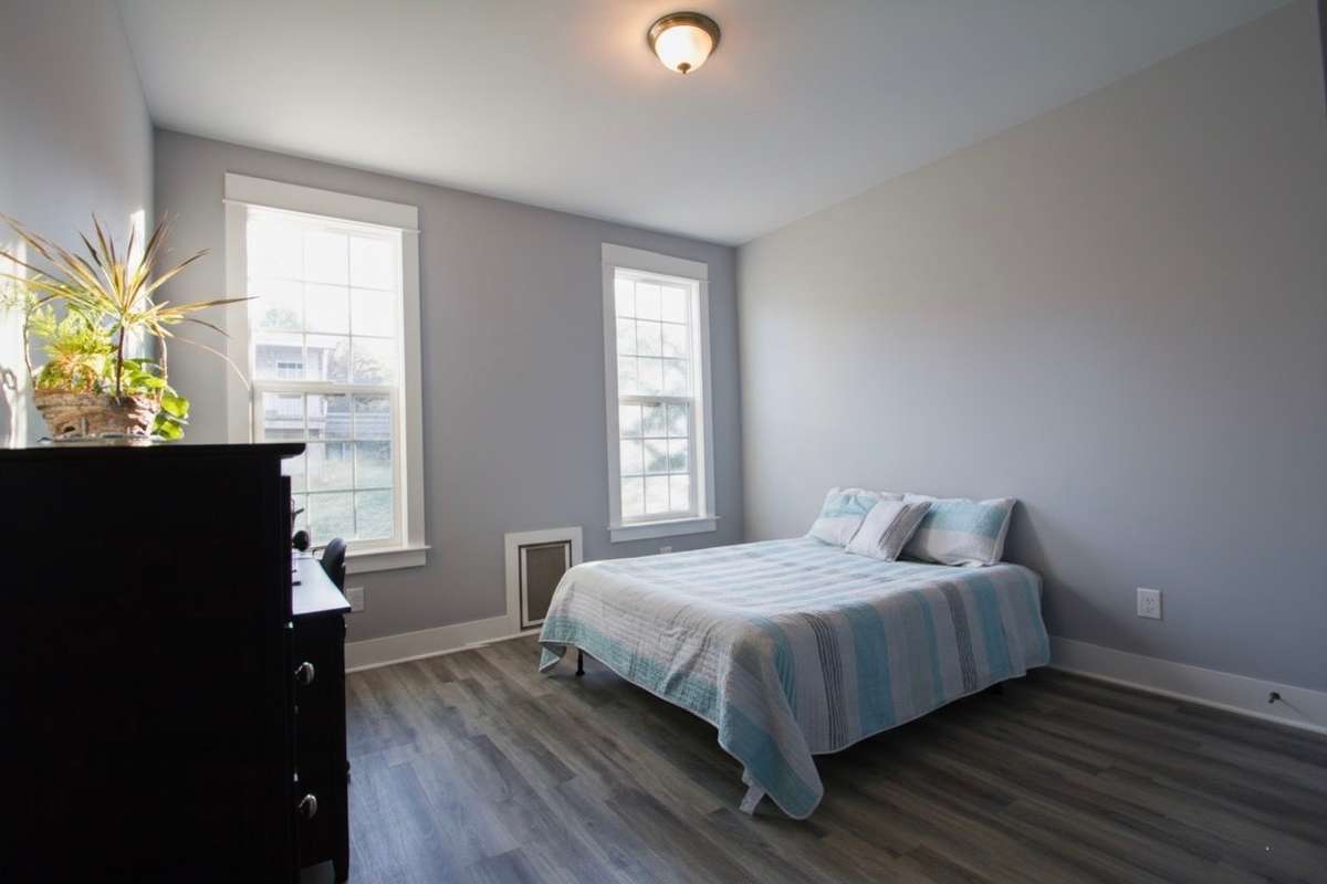 3rd Bedroom with big closet.