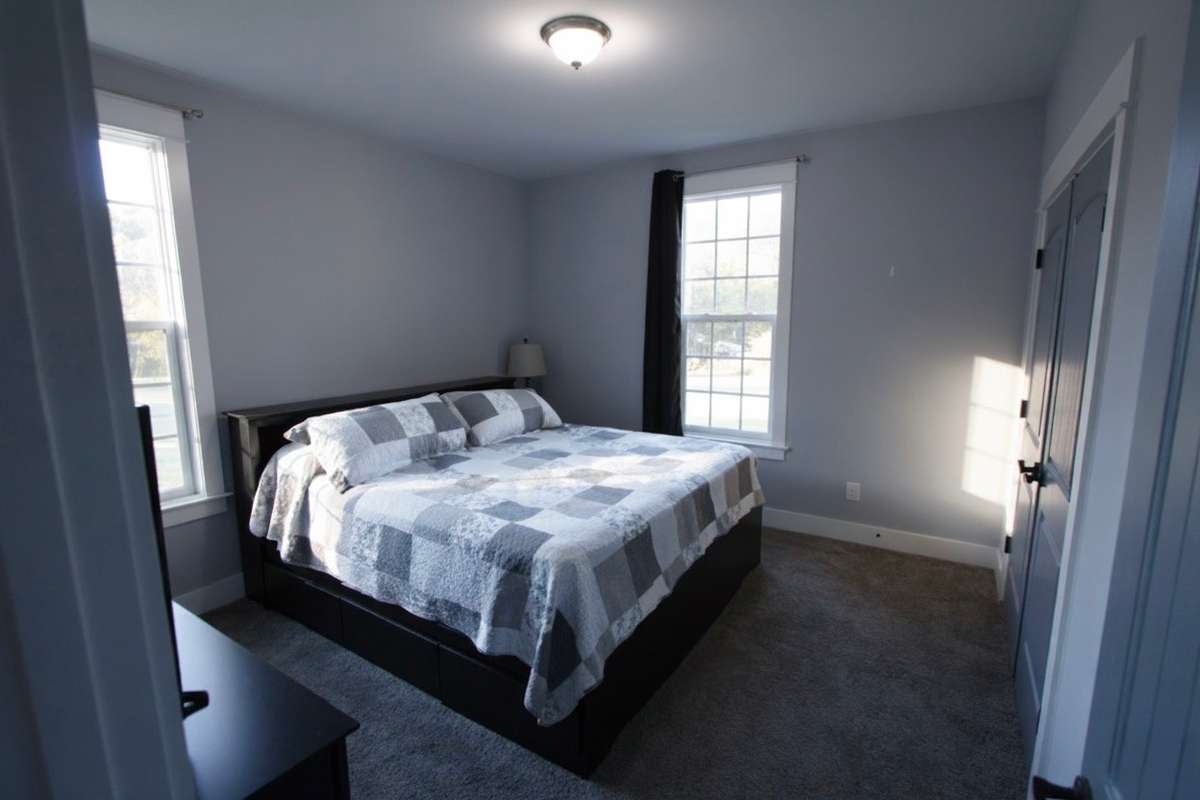 2nd Bedroom with big closets.