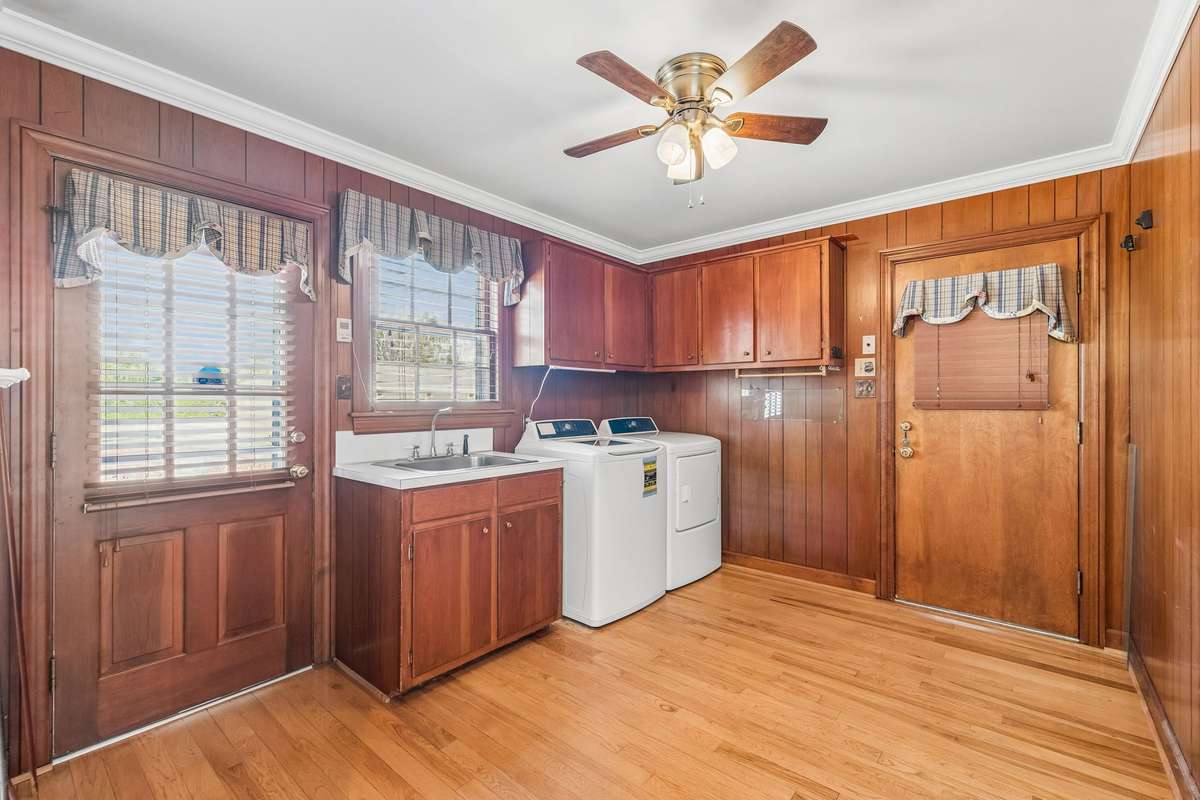 Large laundry room