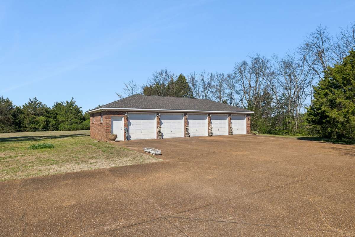 5 bay detached garage