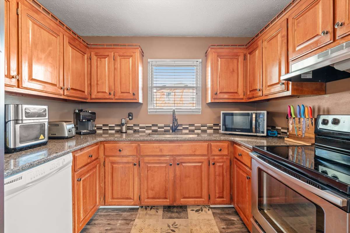 Pantry isn't photographed--but there is one