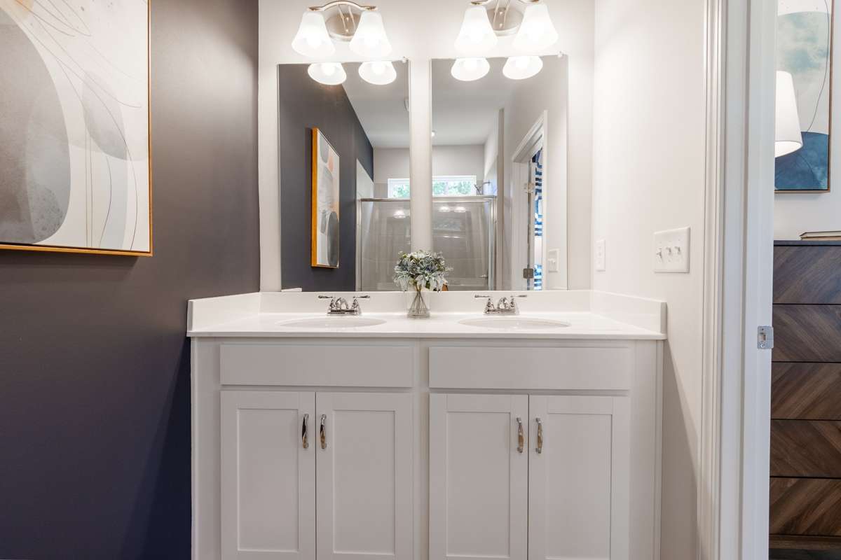 There will be single sink in listing.