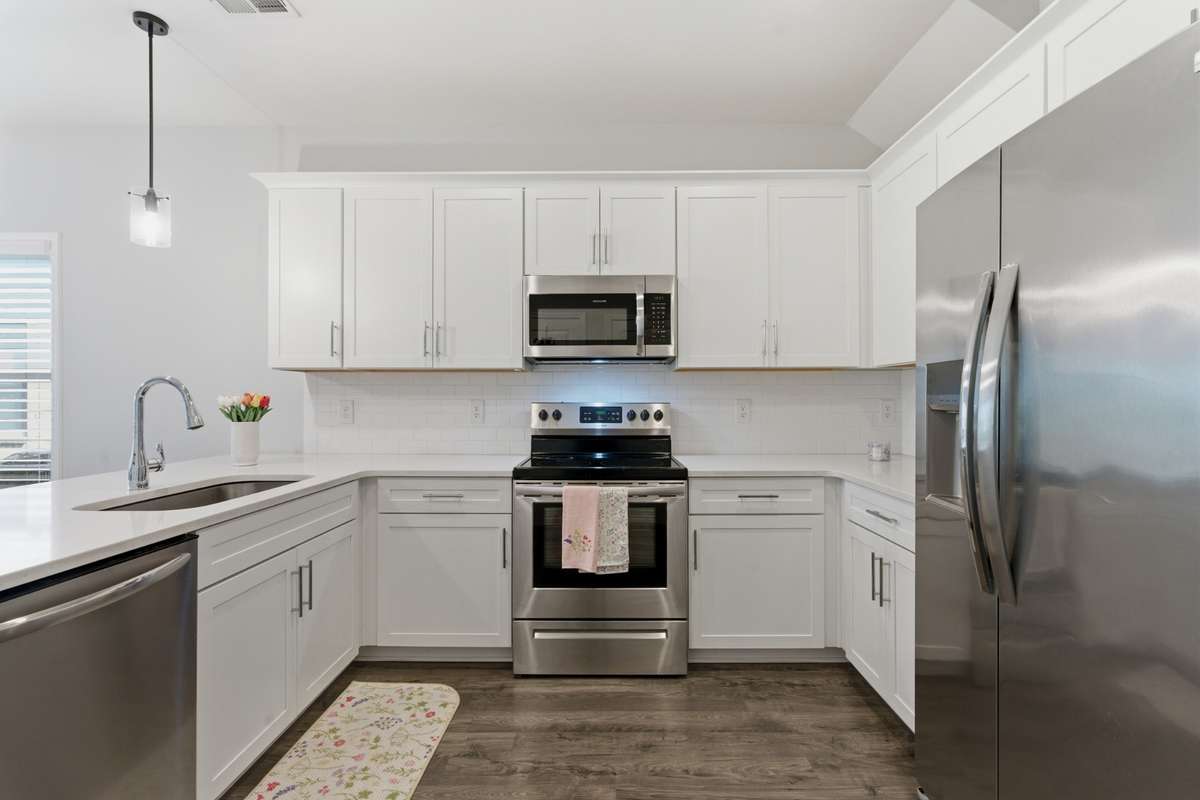 Beautiful kitchen with tons of counter space