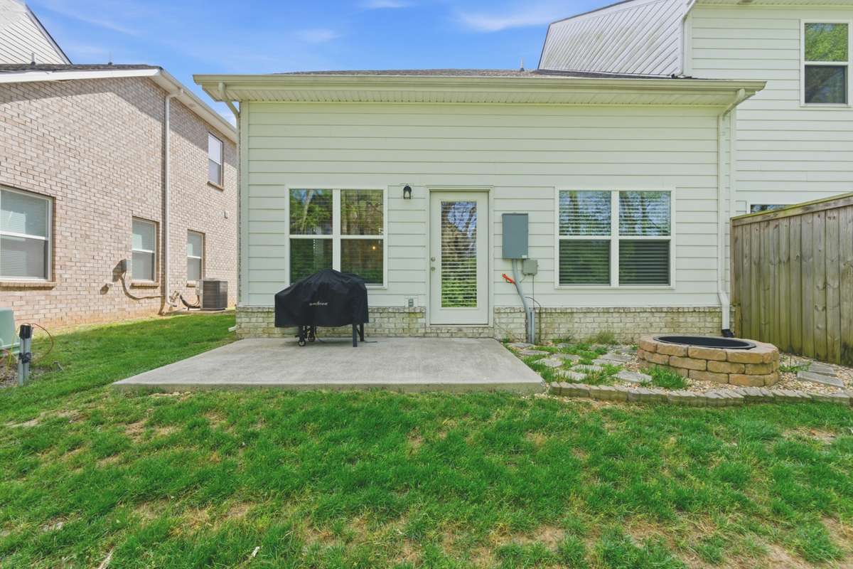Large back patio with plenty of room to entertain