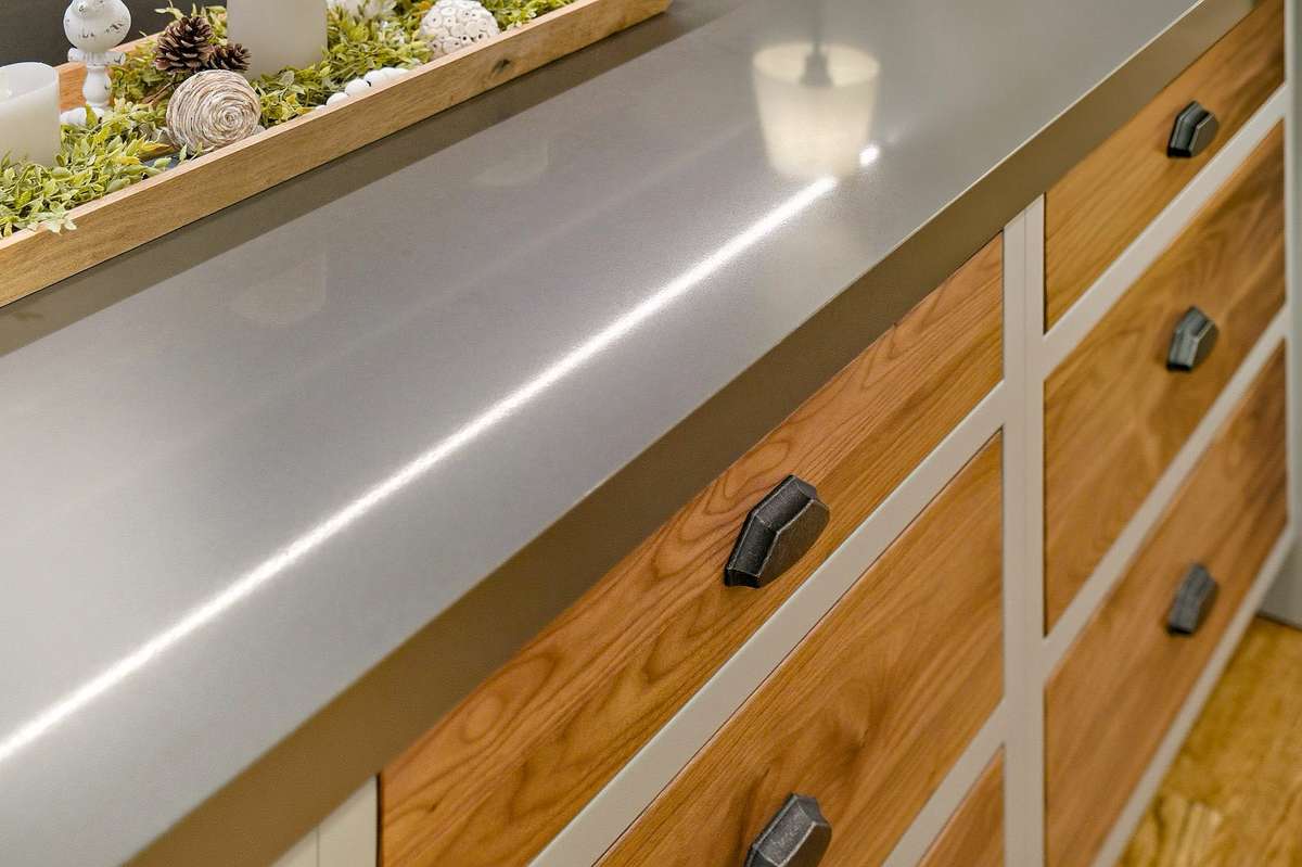 Designer hardware and quartz counters.