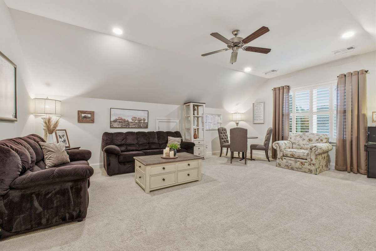 Large, true bonus room over the garage.