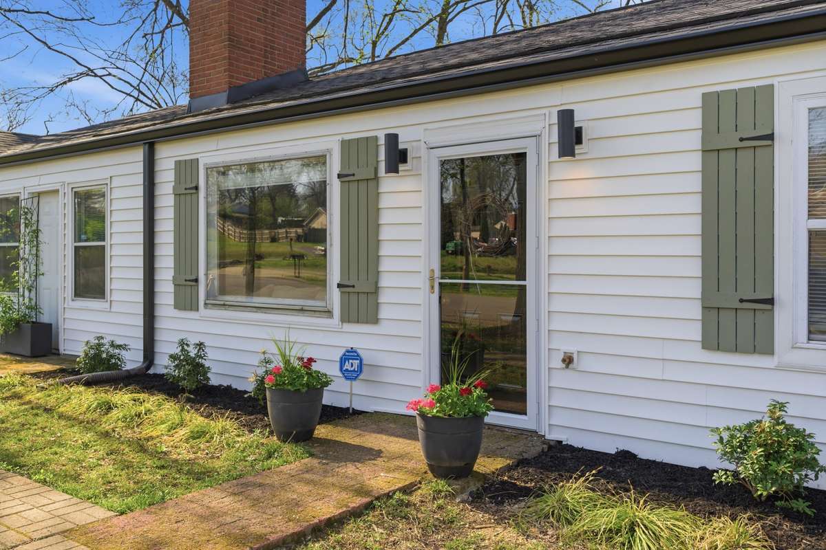 Welcome to 2819 Druid Drive!