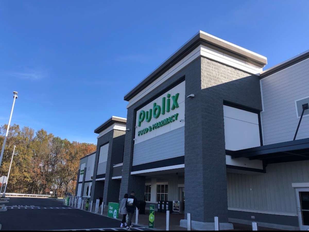 With Publix and Kroger 3 minutes from your new home- grocery shopping is easy!