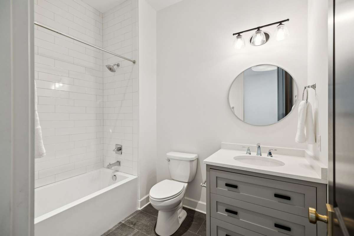 Private en-suite bath for Bedroom 1