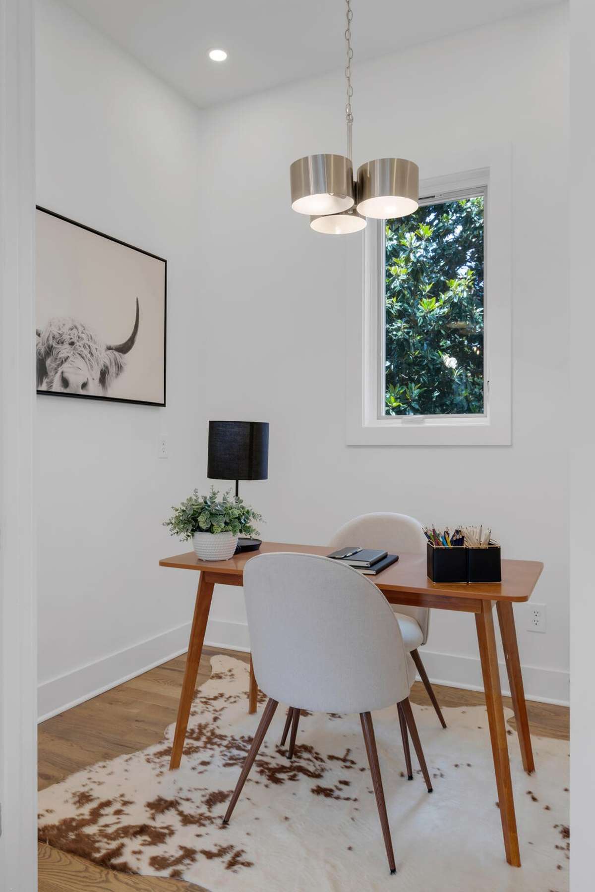 Photo shown is not of actual unit but of a similar unit in the same development- Photo for the purpose of showing quality and caliber of work only-Floorplan is different.