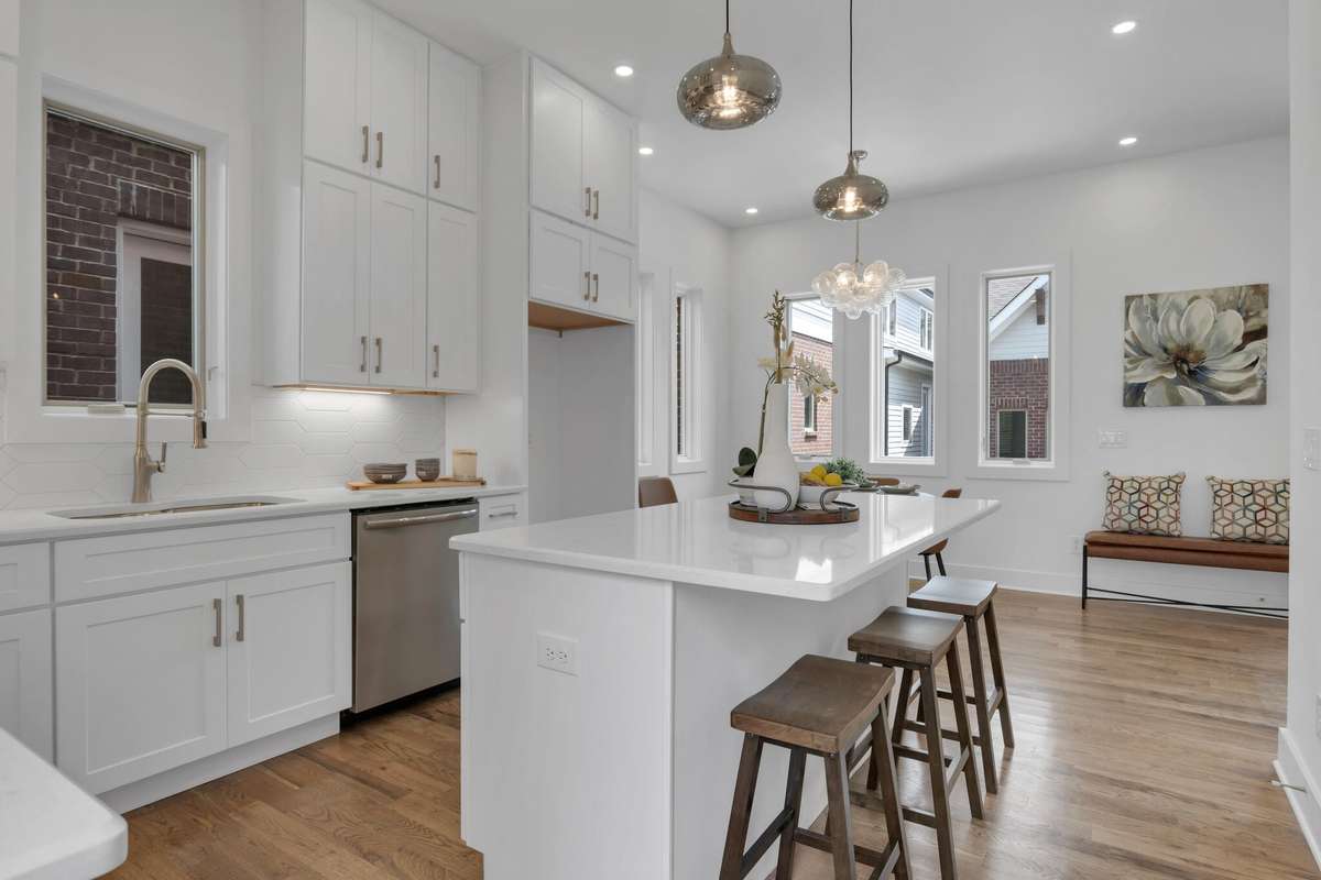Photo shown is not of actual unit but of a similar unit in the same development- Photo for the purpose of showing quality and caliber of work only-Floorplan is different.