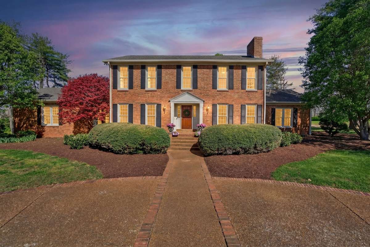 Welcome Home! 1553 N. Main St has been meticulously maintained and is move-in ready!