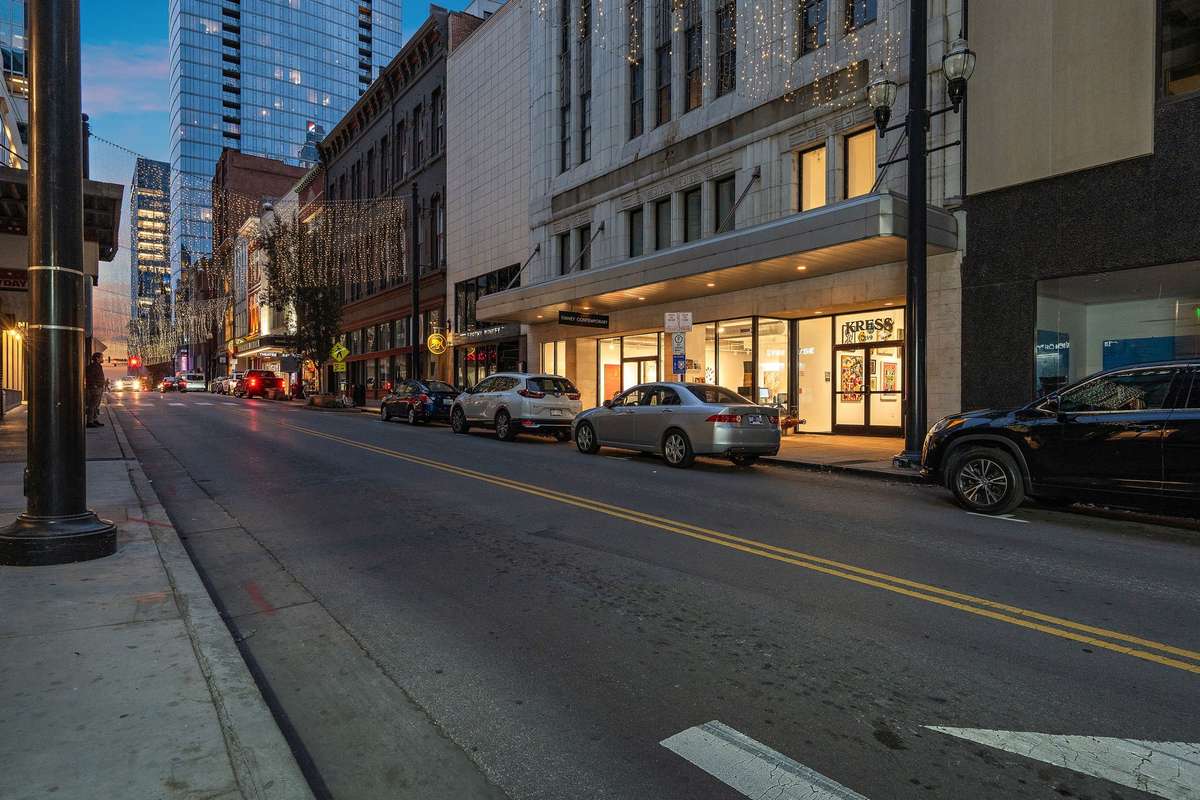 Kress on Art Avenue at night.