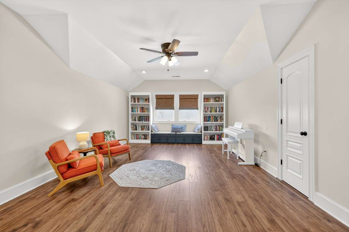 A Bonus Room Plus!  Reading/Music/Game area