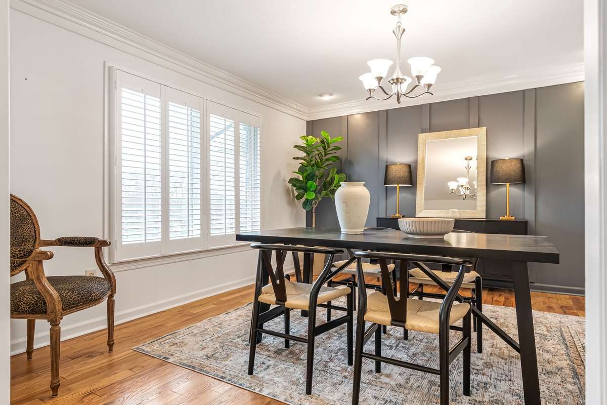 Dining room/flex room