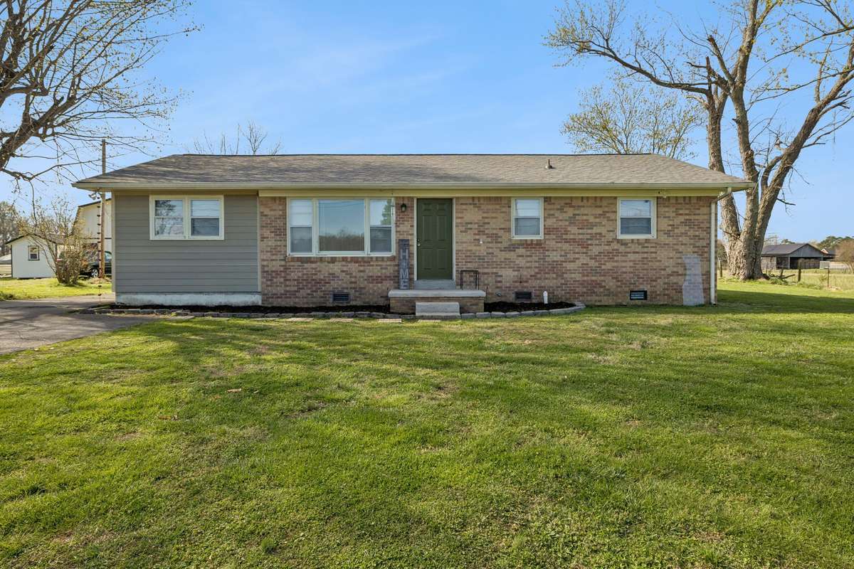 Welcome Home! 380 Holiday Haven Rd, Smithville, TN 37166