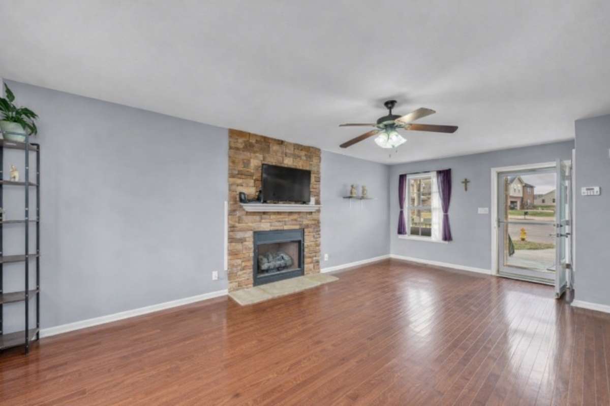Living Area edited to show without furniture