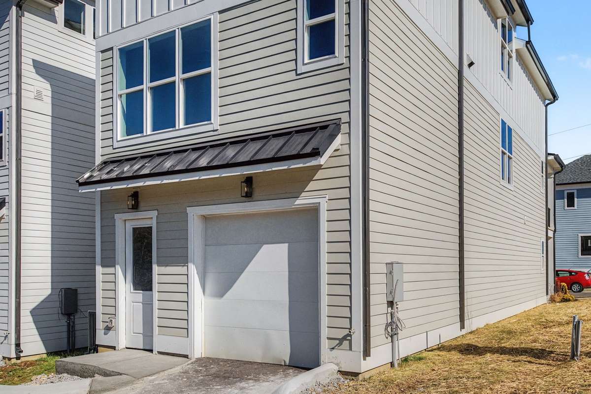 *Photos are of the model unit and an identical floor-plan at 129 Stella Dr*