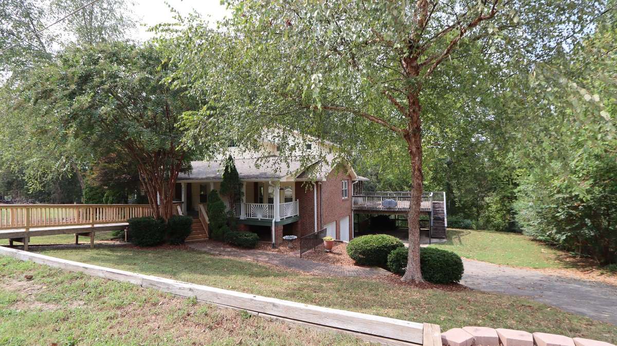 Beautiful setting in a sought after neighborhood.