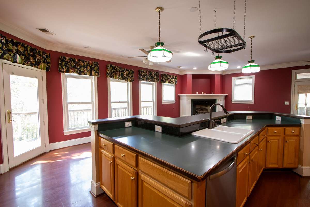 Beautiful sunny kitchen.