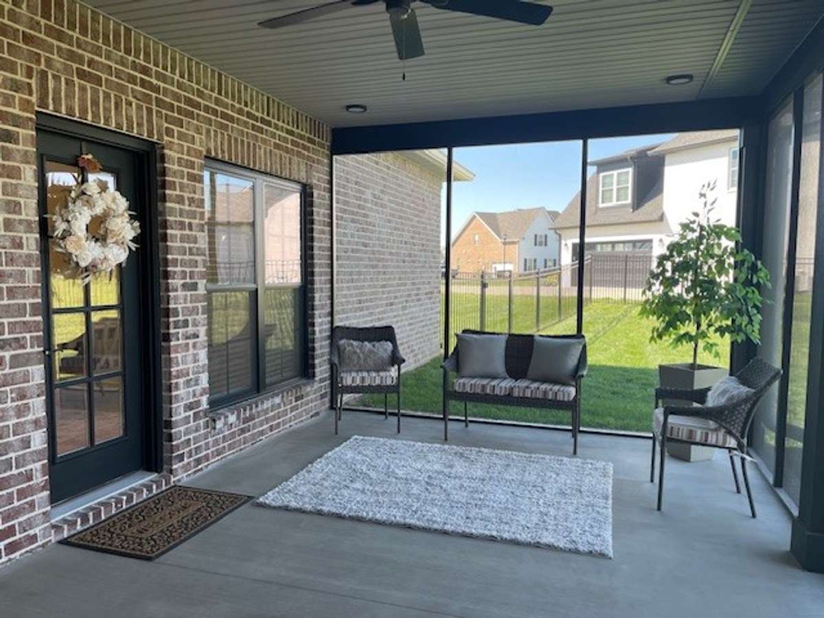 Beautiful new screened in Porch and new back yard fencing