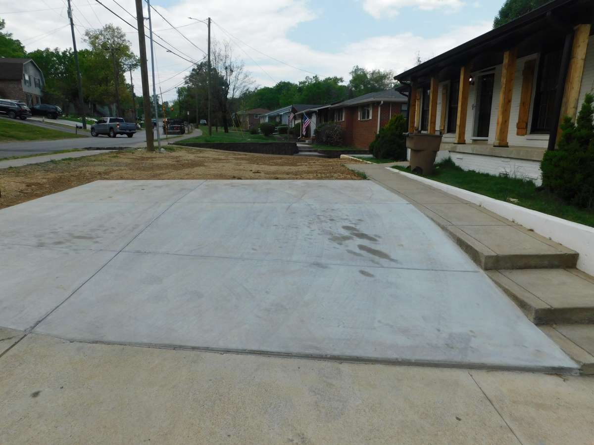 Permitted extra front driveway