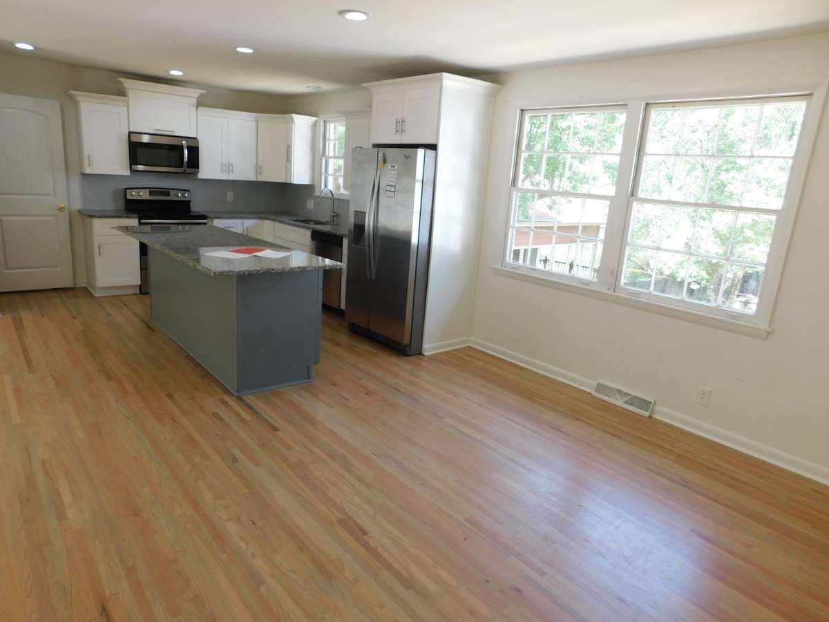 Kitchen/ Breakfast area.