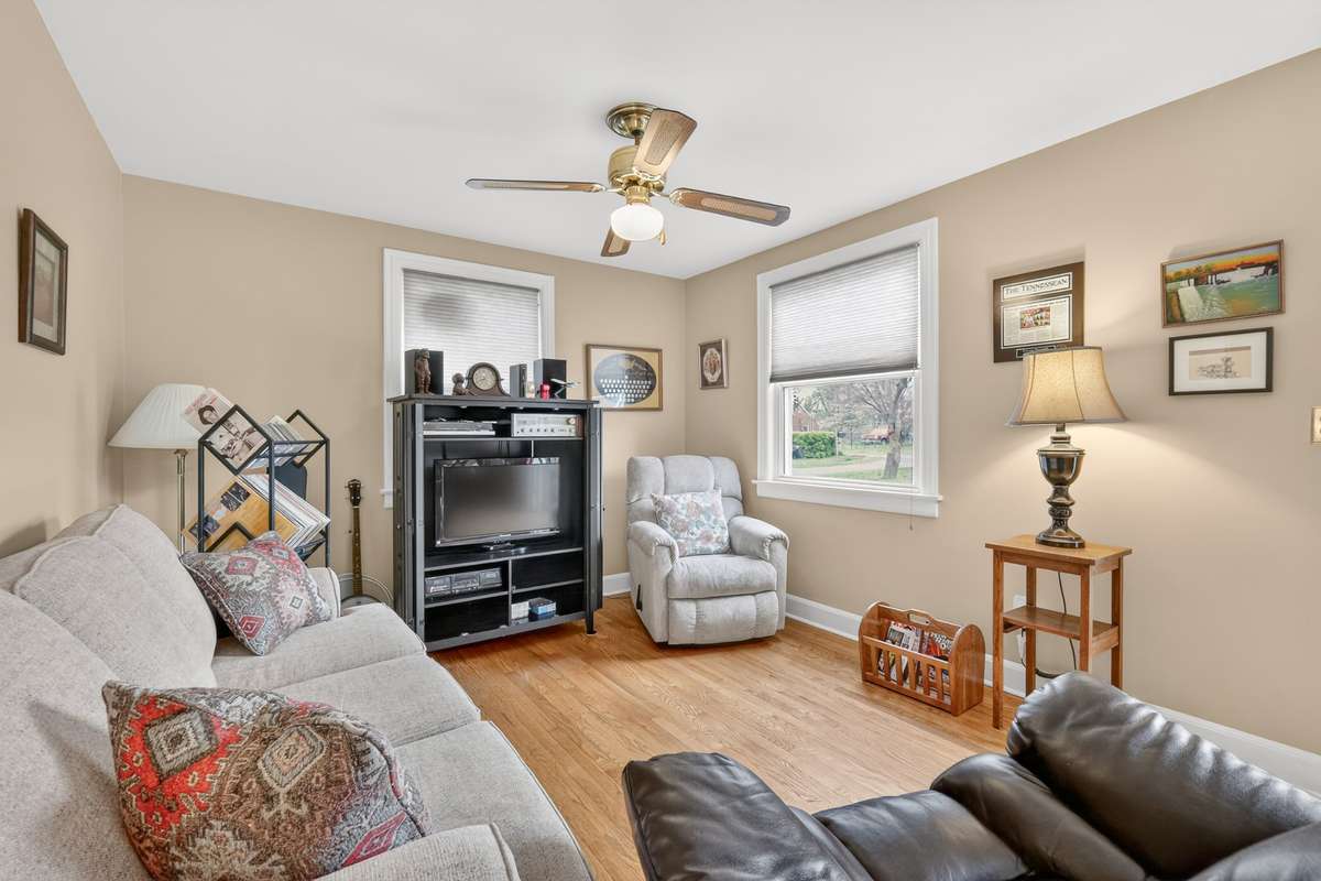 Neutral paint with overhead lighting and natural light are ready for your personal touch!