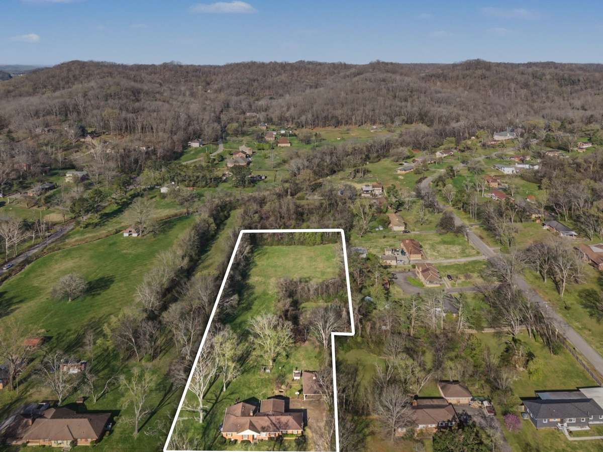 This drawing shows the aerial view and approximate outline of this property. This is not intended to be a boundary survey.